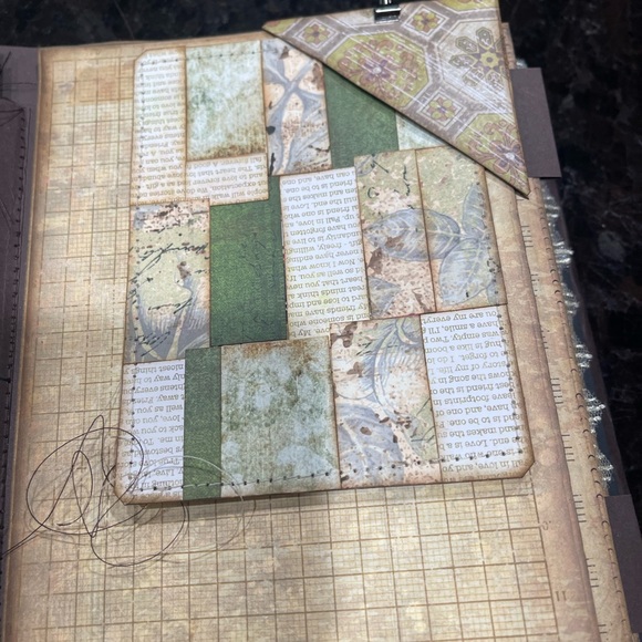 Junk journal - Picture 3 of 10